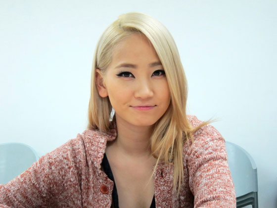 Дуучин Э.Хонгорзул: Чанартай цомог гаргахын тулд дуунууд дээрээ ажиллаж байгаа